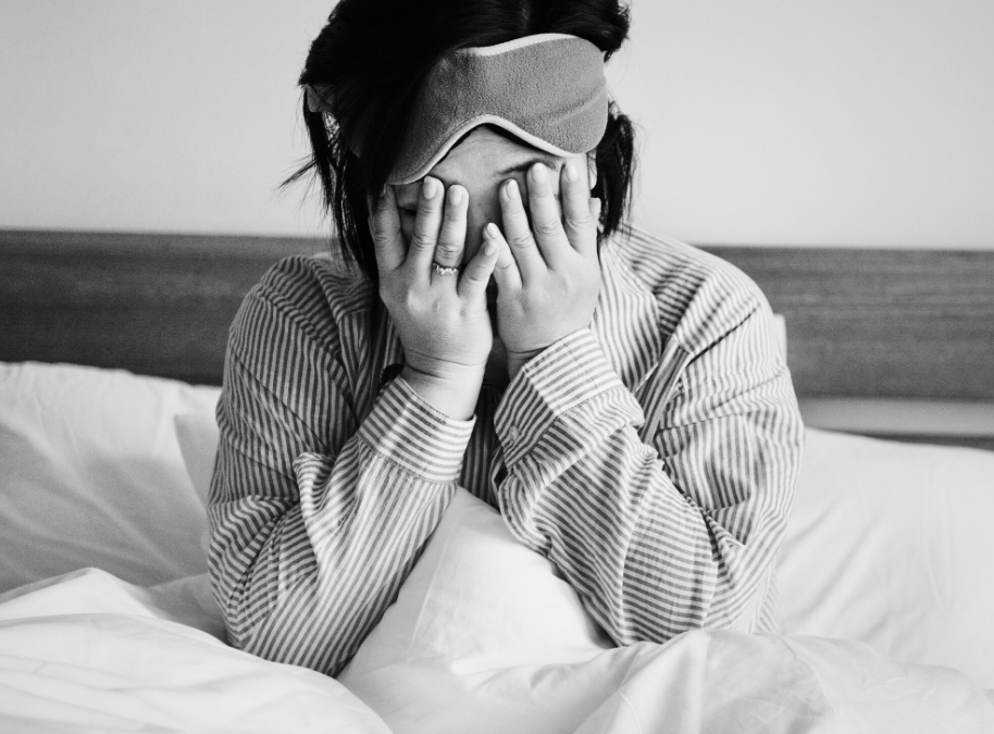 The Midnight Mind-Race: How Meditation Unlocks Deep Sleep